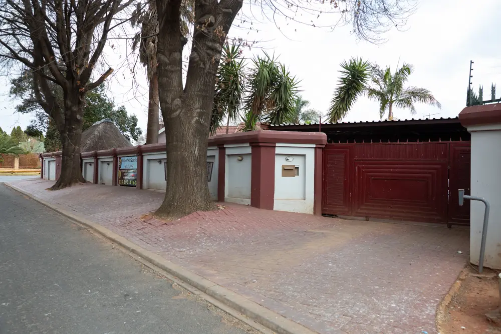 Afriquitus Guest Hse